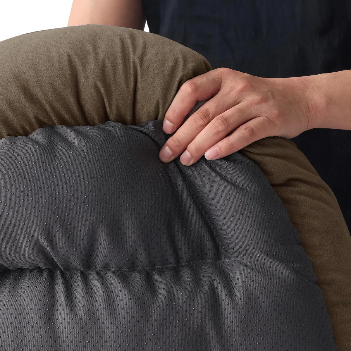 Bedsure Cuccia Cani Media Lavabile - Cuccia Rettangolare per Cani Piccoli con Fondo Antiscivolo, Paniere Anti-Ansia per Cuccioli e Gatti Grandi, 63,5 x 53 cm, Marrone