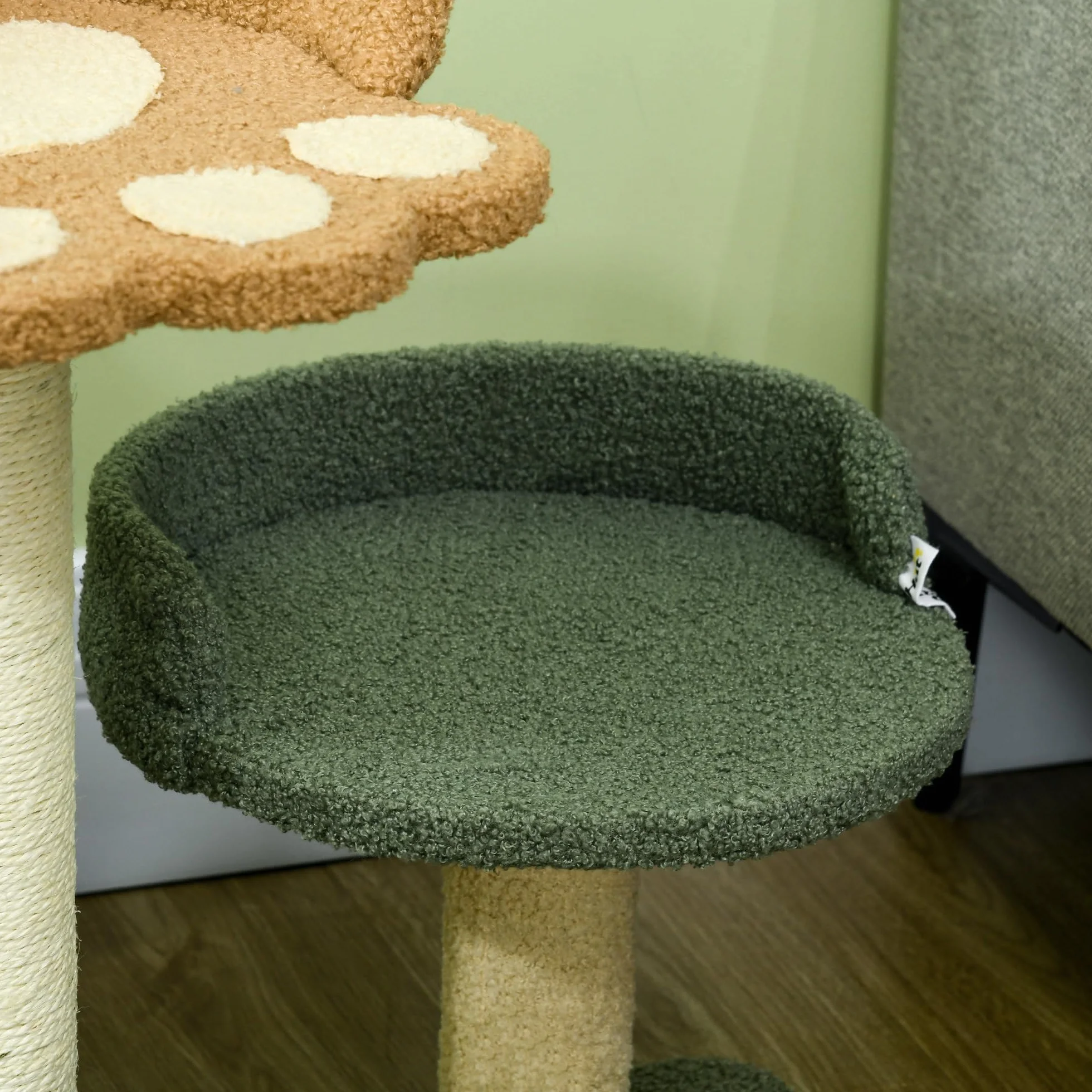 PawHut Albero Tiragraffi per Gatti con 2 Piattaforme Lettini, Pallina Appesa e Rivestimento in Velluto, 43x39x52cm, Multicolore