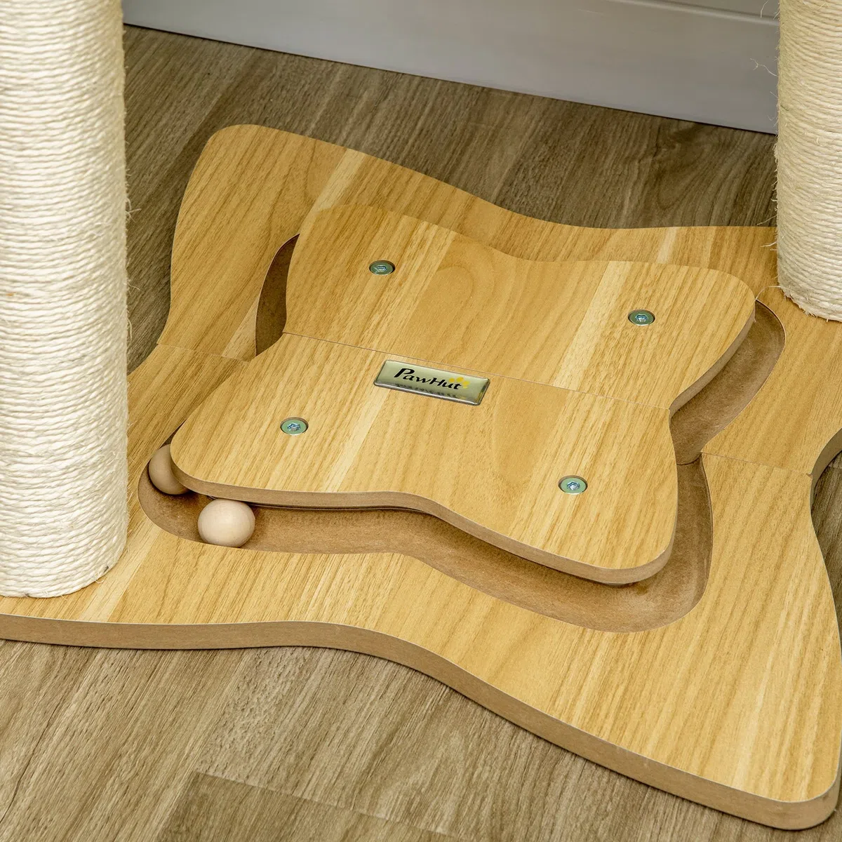 PawHut Albero Tiragraffi per Gatti max 5kg con Amaca, Palline da Gioco e Pali in Sisal, Torre per Gatti in MDF e Peluche, 53.5x53.5x90 cm, Beige
